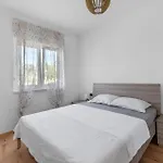 Villa Malenica *