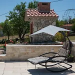 Malenica Villa