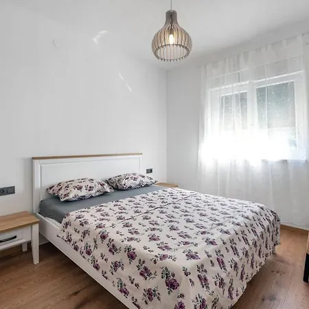 Malenica Villa
