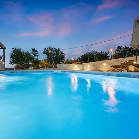 Willa Malenica - Pool And 1000m2 Fenced Garden Danilo Biranj