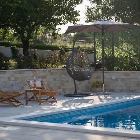 Malenica - Pool And 1000m2 Fenced Garden * Danilo Biranj