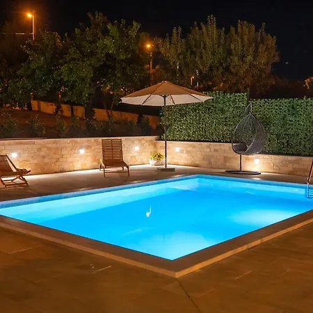 Malenica - Pool And 1000m2 Fenced Garden Danilo Biranj