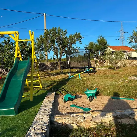 Willa Malenica - Pool And 1000m2 Fenced Garden Danilo Biranj